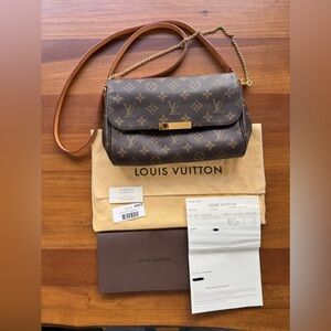 Louis Vuitton Monogram Favorite MM Crossbody | Authentic | Gold Chain
